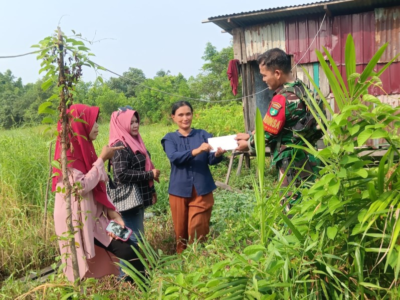 Kodim 0320/Dumai Berbagi, 10 Anak Yatim dan Piatu di Buluh Kasap Terima Santunan
