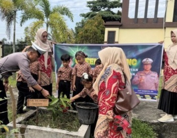 Tanamkan Tertip Lalu lintas, Polres Kuansing Gelar Polsanak PAUD.
