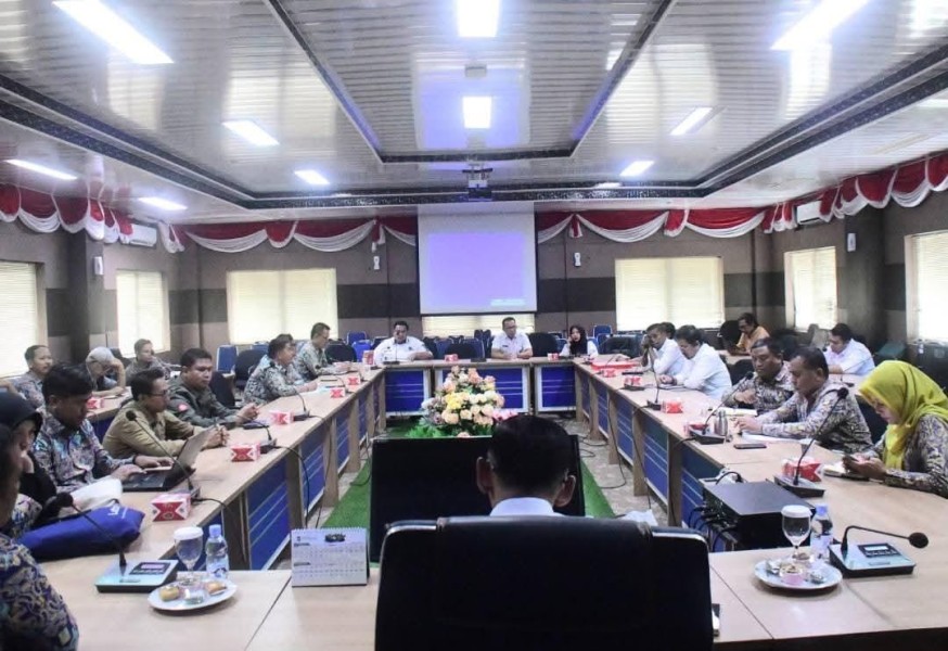 Azwan Pimpin Rapat Percepatan Pembangunan Jembatan Tratak Buluh