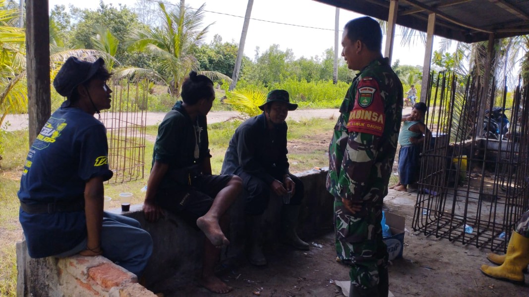 Antisipasi Karhutla, Pelda Tarmin Patroli Wilayah dan Edukasi Warga Lubuk Gaung