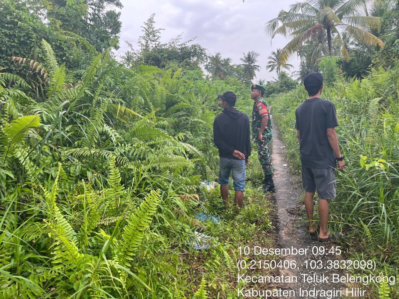 Babinsa Koramil 06/Kateman Gelar Patroli Tapal Batas di Desa Beringin Mulya