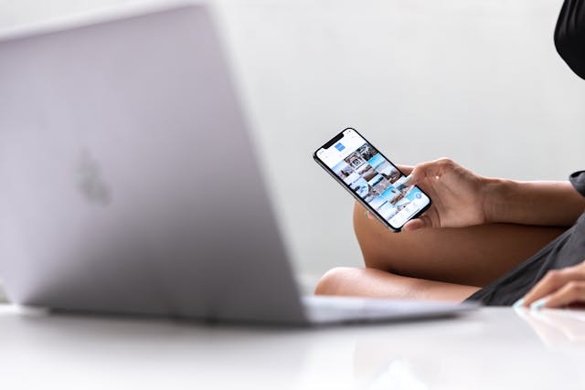 5 Ciri Mata Mulai Alami Kerusakan Akibat Gadget yang Harus Diwaspadai