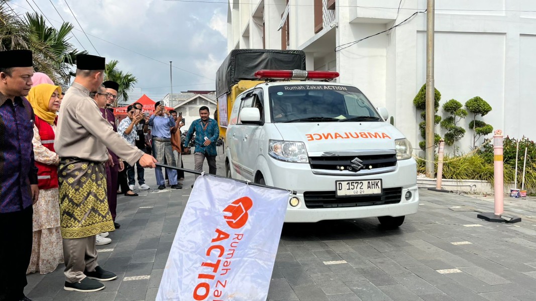 Truk Kemanusiaan Rumah Zakat Riau Melaju ke Sumatera