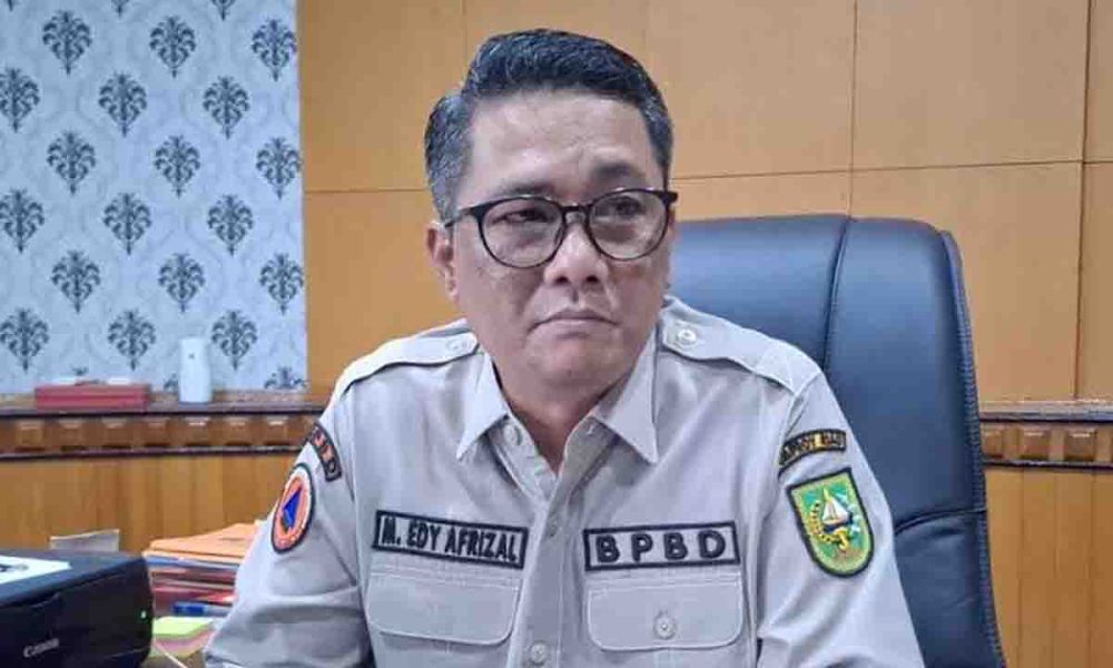 BPBD Riau Turunkan Tim Padamkan Karhutla di Dumai dan Rohil