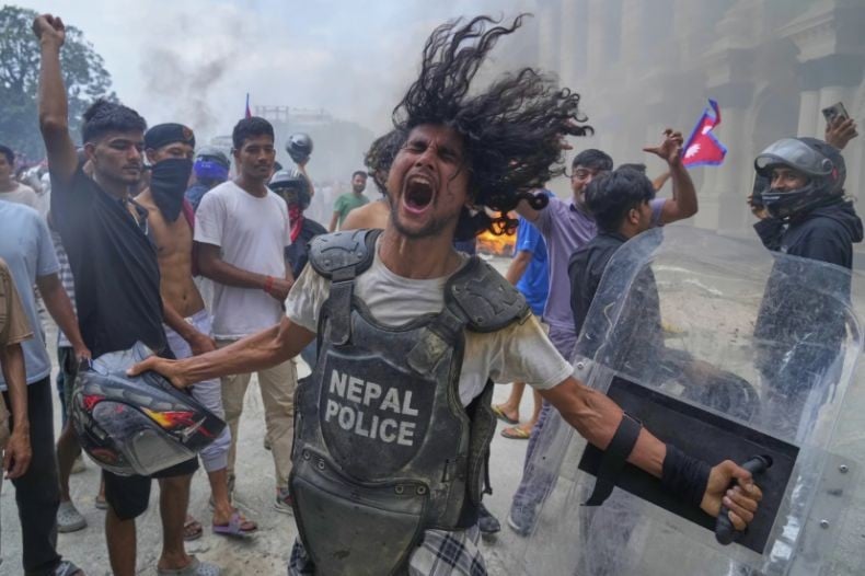 Demo Rusuh di Nepal: 30 Tewas, 1.000 Lebih Luka