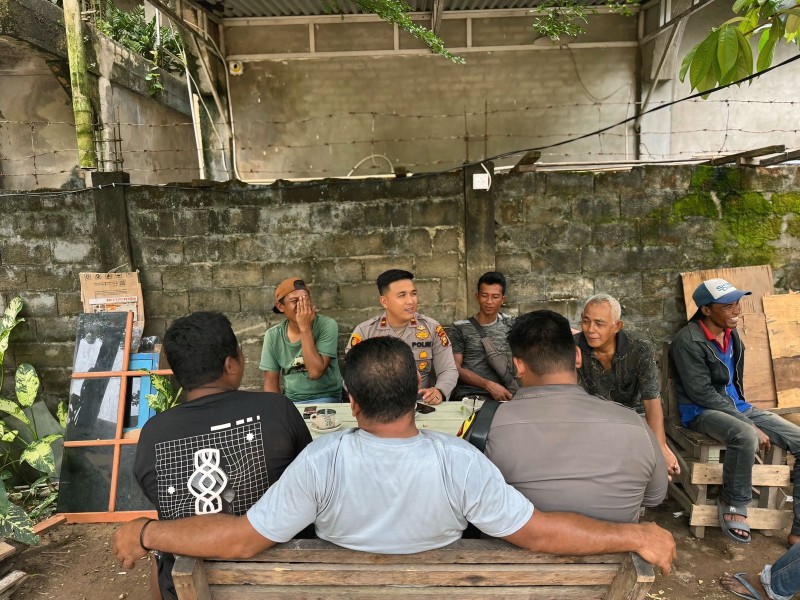 Ipda Ripal Indrawata Aktif Sambangi Warga, Jaga Tembilahan Tetap Aman