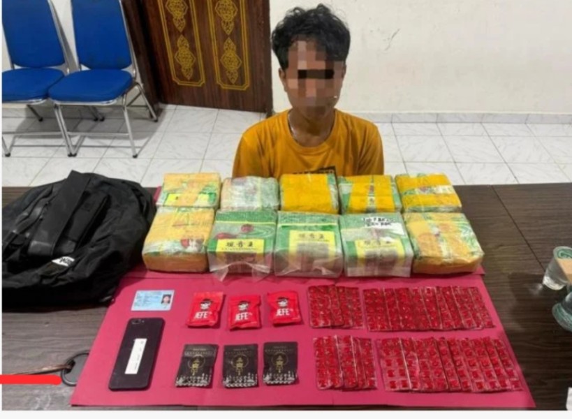 Polda Riau Ringkus Kurir Bawa 10 Kg Sabu di Dumai