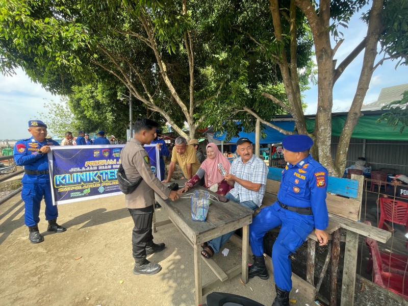 Aksi Kemanusiaan Satpolairud Inhil: Program Klinik Terapung Bantu Warga di Pelabuhan Tembilahan