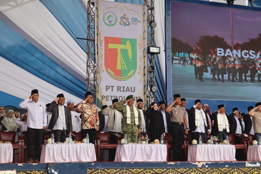 Kodim 0320/Dumai Hadiri Upacara Hari Santri Nasional 2026, 15 Ribu Santri Padati Taman Bukit Gelanggang