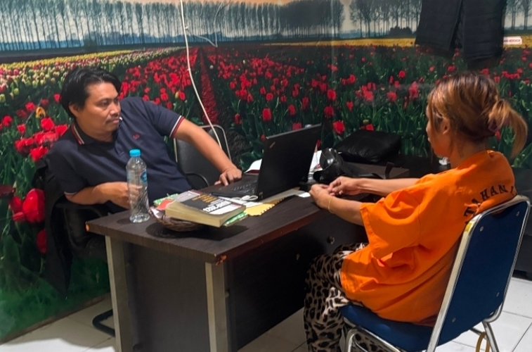 Batal Kencan karena Wajah Tak Sesuai Foto MiChat, Pria di Pekanbaru Dipaksa Serahkan iPhone