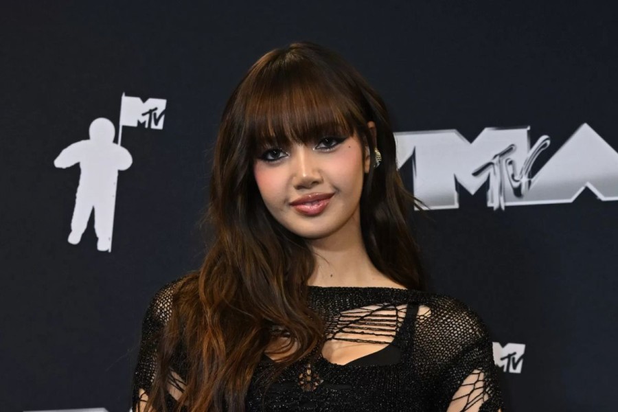 Viral di Medsos, Lisa BLACKPINK Nikmati Waktu di Kelab Malam Bali