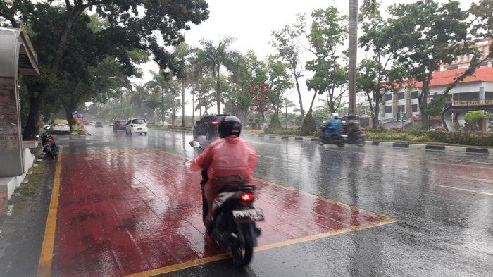 Waspada Banjir, Riau Diperkirakan Masih Diguyur Hujan Sepekan ke Depan
