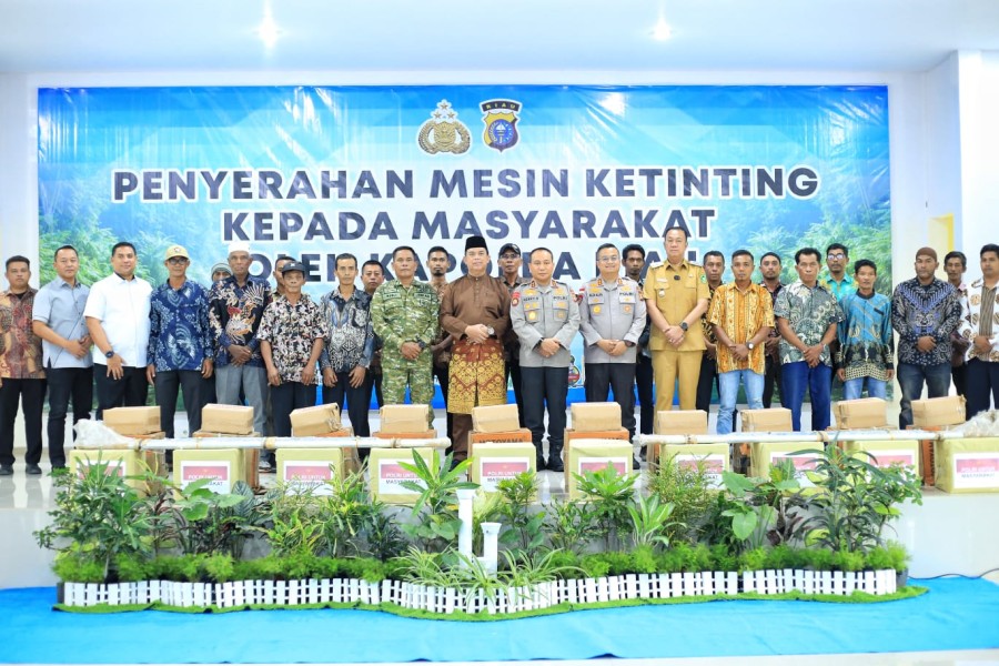 Kapolda Riau Bantu Nelayan Meranti Dorong Ekonomi Masyarakat Persisir