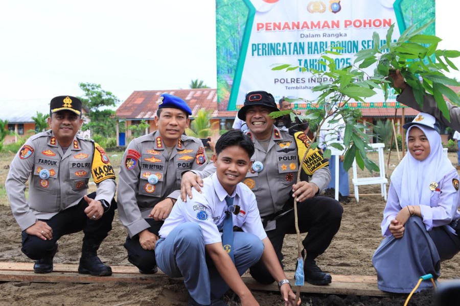 Aksi Nyata Green Policing: 21 Ribu Pohon Ditanam Serentak di Riau