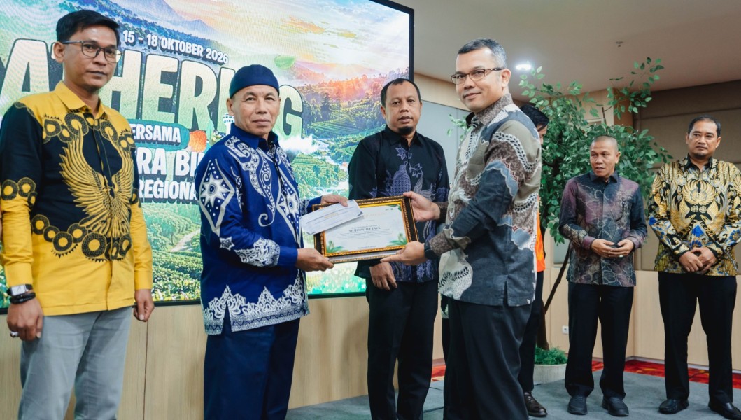 4.390 Ha Kebun Petani Mitra PTPN IV PalmCo Kantongi Sertifikasi RSPO
