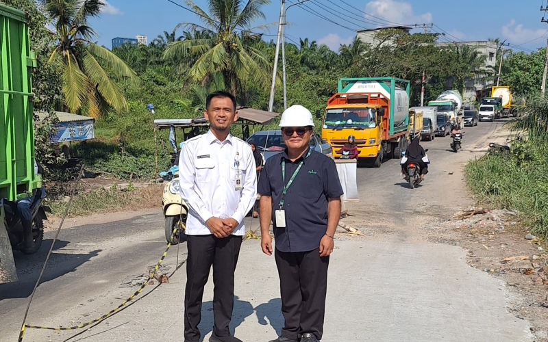 Apical Dumai Lakukan Perbaikan Jembatan dan Jalan di Kelurahan Lubuk Gaung