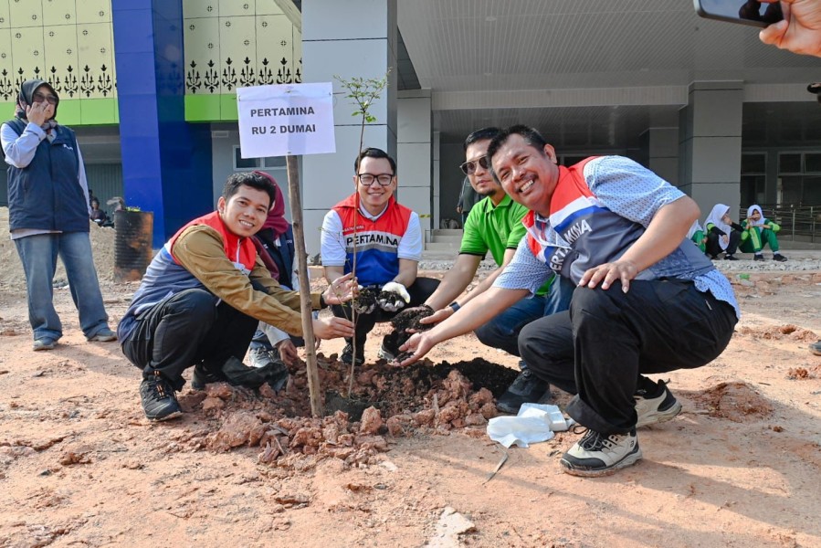 Peringati Hari Lingkungan Hidup Sedunia 2026, Pertamina Patra Niaga Kilang Dumai Lakukan Aksi Penghijauan di Dua Tempat