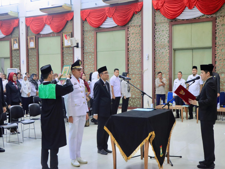 Pj Sekda Kampar Lantik dan Kukuhkan 43 Pejabat Administrator dan Pengawas