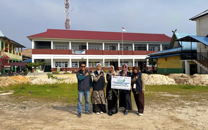 Pelindo Regional 1 Dumai Perbaiki Lingkungan SDN 017 Buluh Kasap Lewat Bantuan Tanah Timbun