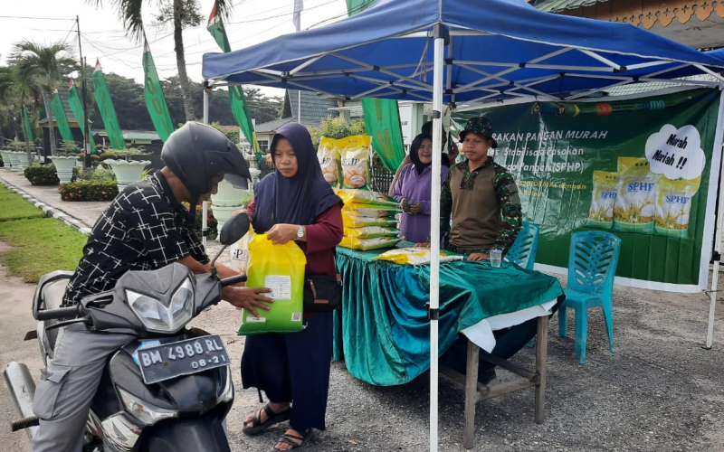 Kembali, Kodim 0320 Dumai dan Bulog Gelar Gerakan Pangan Murah untuk Ringankan Beban Masyarakat