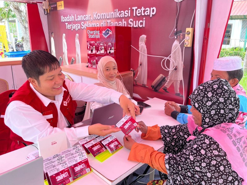 Temani Perjalanan Ibadah, Posko Siaga Haji Telkomsel Hadir di Batam dan Padang