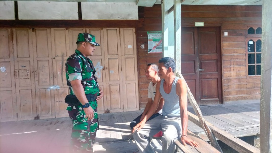 Sertu Edili Zaluhu Pererat Silaturahmi dan Ajak Warga Jaga Kekompakan dan Keamanan Lingkungan