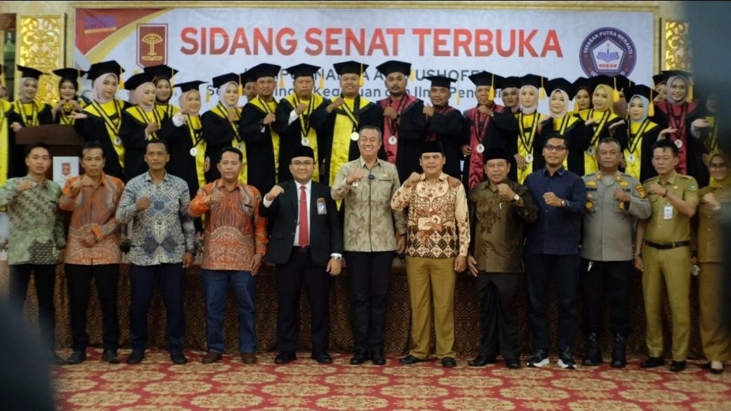 Pesan Wabup Muzamil di Wisuda STKIP Meranti: Guru Harus Jadi Teladan Sejati