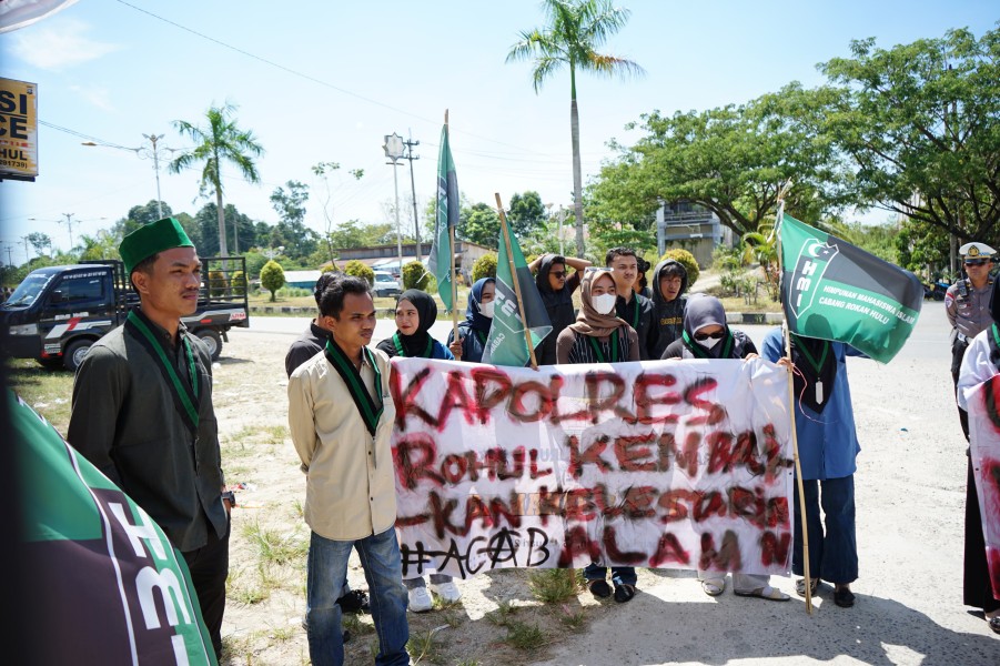 HMI Cabang Rohul Geruduk Polres, Tuntut Tindakan Tegas atas Kebakaran dan Perambahan Hutan