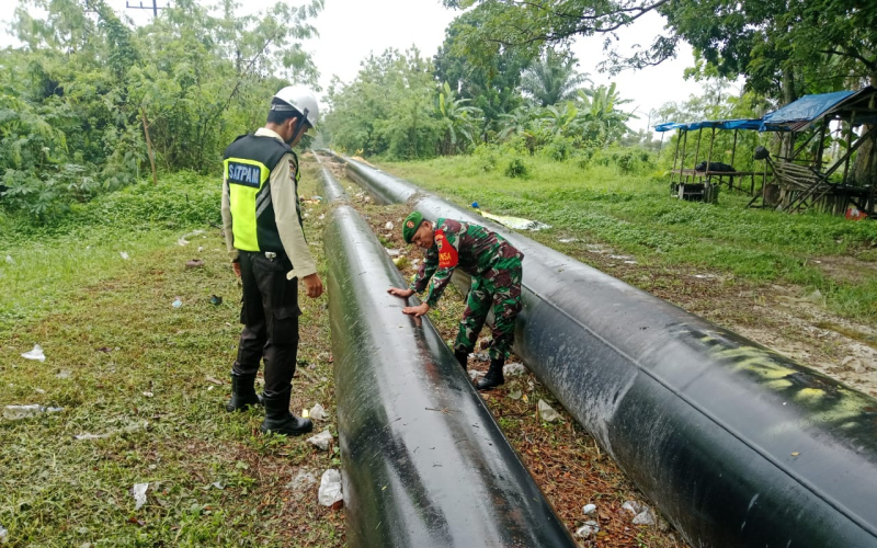Koramil 01 Dumai dan Security Pertamina Gelar Patroli Jalur Pipa Minyak
