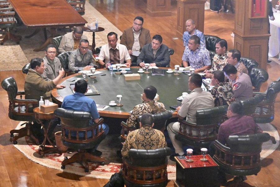 Ratas di Hambalang, Prabowo Bahas Aspirasi Buruh hingga Peran Kampus Bangun Daerah