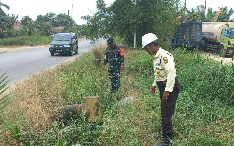Patroli Bersama SKK Migas, Koramil 02/Bukit Kapur dan PHR Perkuat Keamanan Jalur Pipa