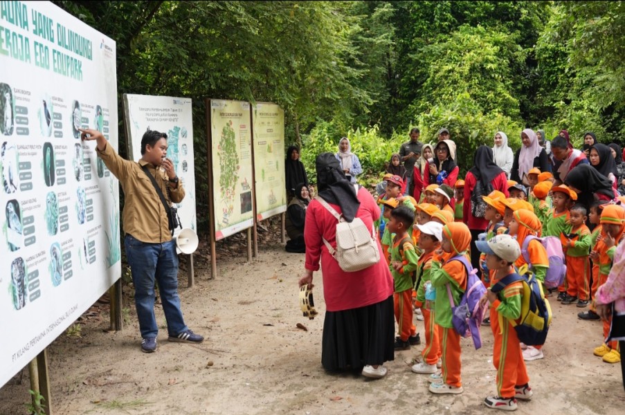 PT KPI Kilang Dumai Ajak Anak-anak TK Alfaduta Menjelajahi Patra Seroja Eco-Edupark