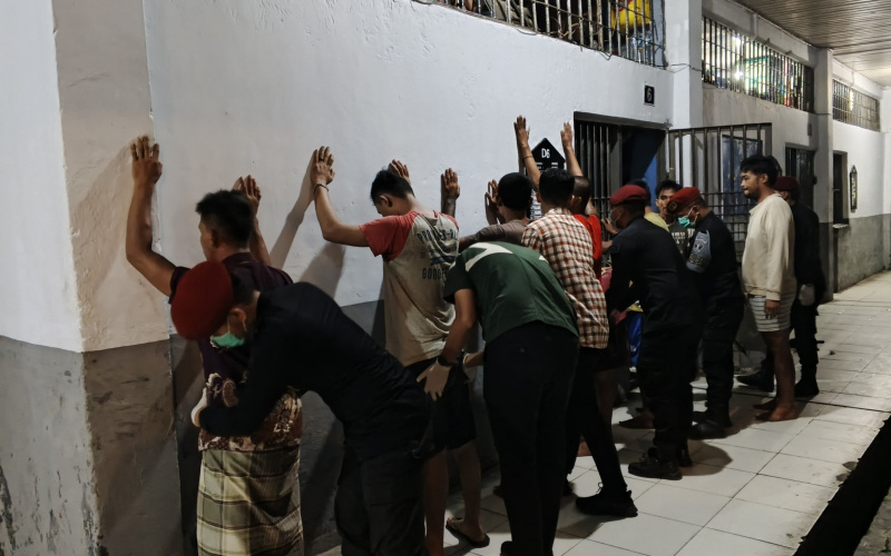 Geledah Kamar Warga Binaan, Rutan Dumai Musnahkan Barang Terlarang