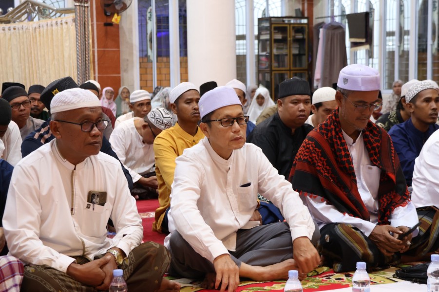 Hadiri Peringatan Isra Mi’raj di Masjid An-Nur, Bupati Inhil Ajak Perkuat Iman dan Silaturahmi
