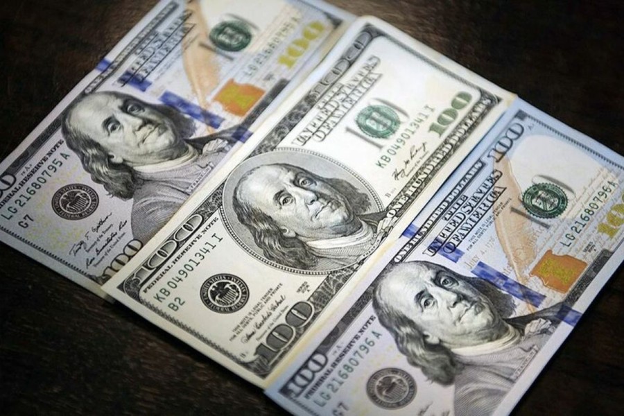 Mulai Juni, Uang Kertas US$ 100 Bakal Pakai Tanda Tangan Donald Trump