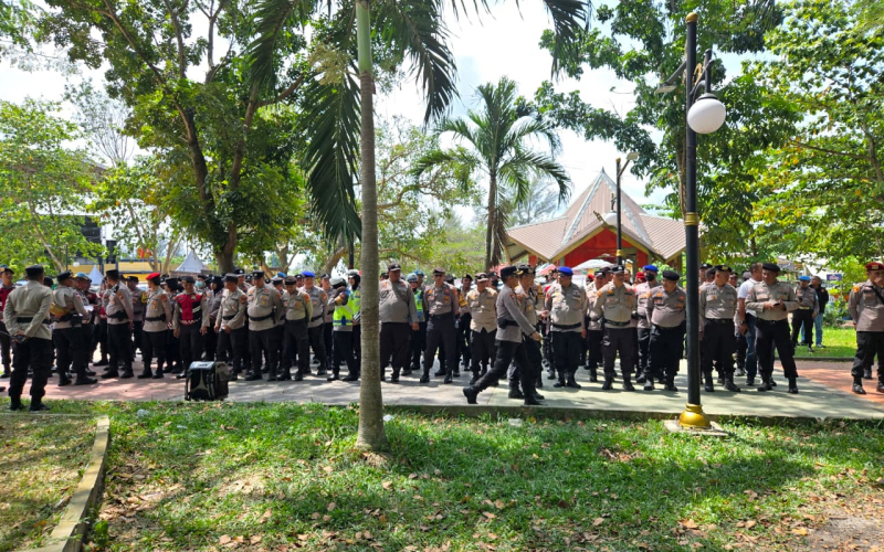 Polres Dumai Laksanakan Pengamanan Konser Kemanusiaan untuk Sumatera dan Palestina