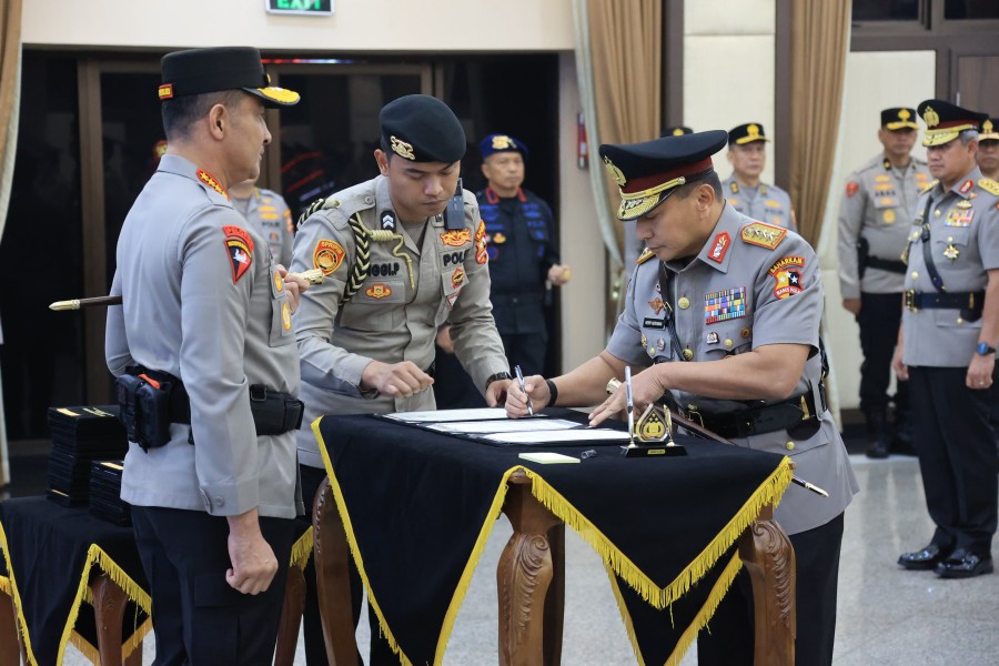 Dilantik Jadi Kabaharkam Polri, Komjen Herry Heryawan Bicara Amanah dan Pengabdian