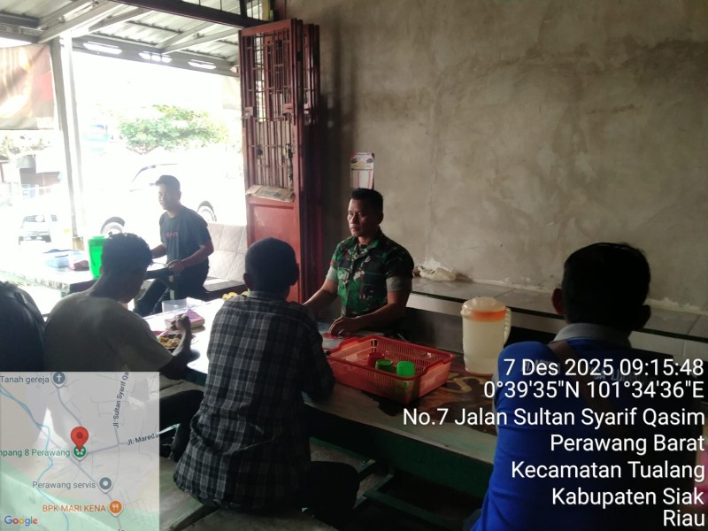 Koptu Togi Sitorus Sosialisasikan Pentingnya Kebersihan dan Kesehatan Lingkungan kepada Warga Perawang Barat