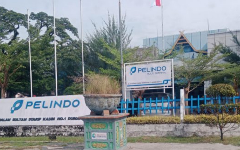 Pelindo Dumai Kembali Salurkan Bantuan Sembako Kepada Masyarakat
