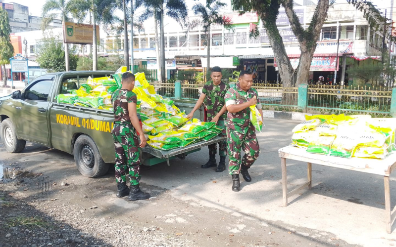 Koramil 01 Dumai Hadir Ringankan Beban Ekonomi Warga Lewat Gerakan Pangan Murah
