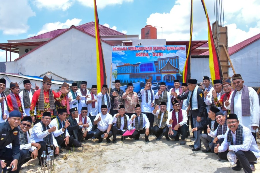 Peletakan Tiang Perdana Gedung IKEDA Duri, Bupati Bengkalis Harap Keharmonisan Terjaga