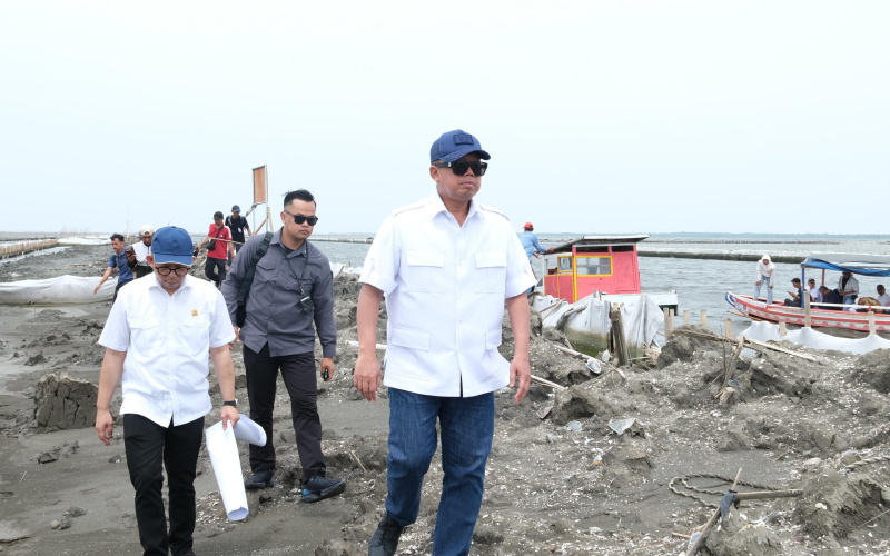 Menteri Nusron Tinjau Lokasi Terindikasi Manipulasi Data di Kawasan Pagar Laut Bekasi