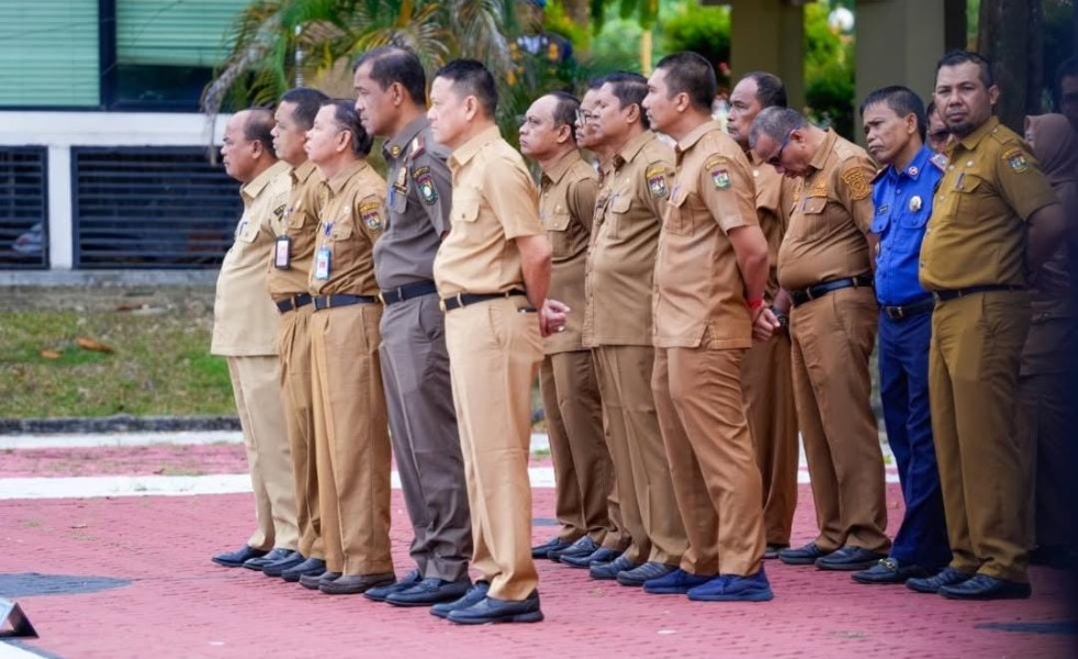 Wajah Hambali Masih Masam Saat Hadiri Apel Gabungan Dipimpin Wabup Kampar Misharti
