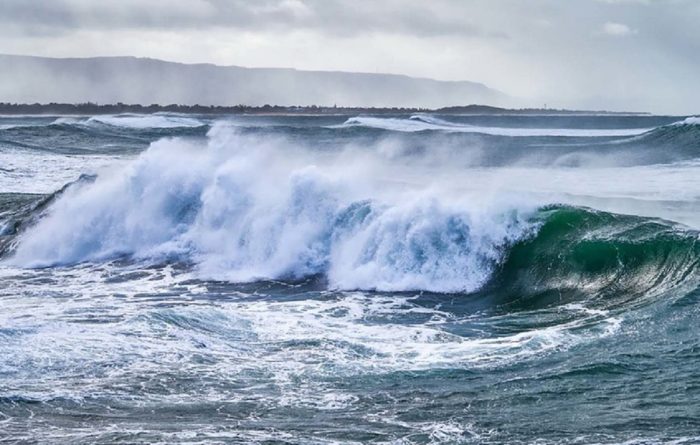 Gelombang Tinggi di Selat Malaka, Nelayan Dumai Diimbau Tidak Melaut