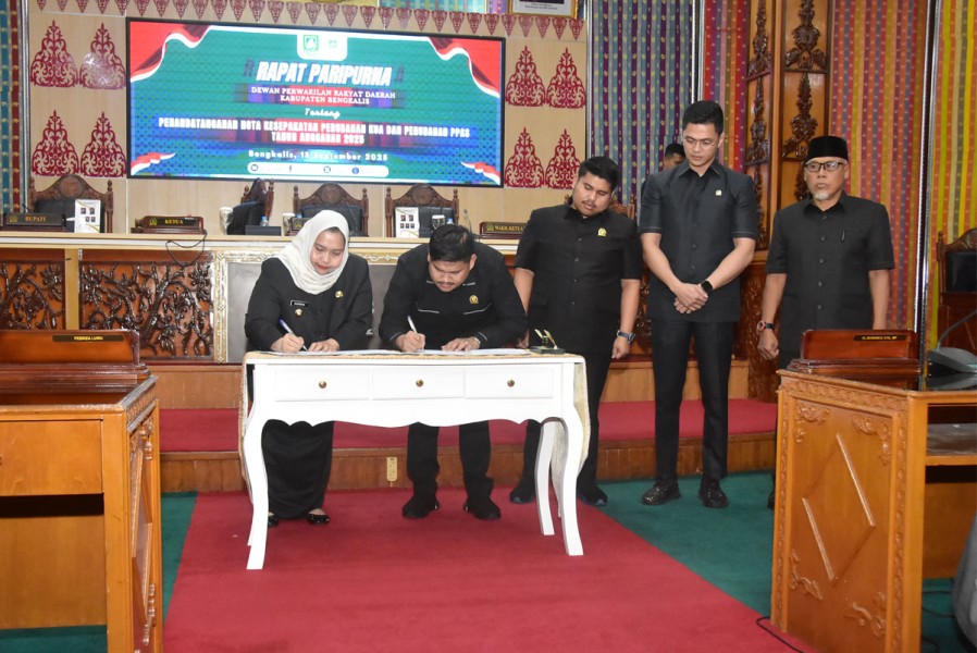 Bupati dan DPRD Teken Nota Kesepakatan, APBD-P Bengkalis 2025 Tembus Rp4,6 Triliun
