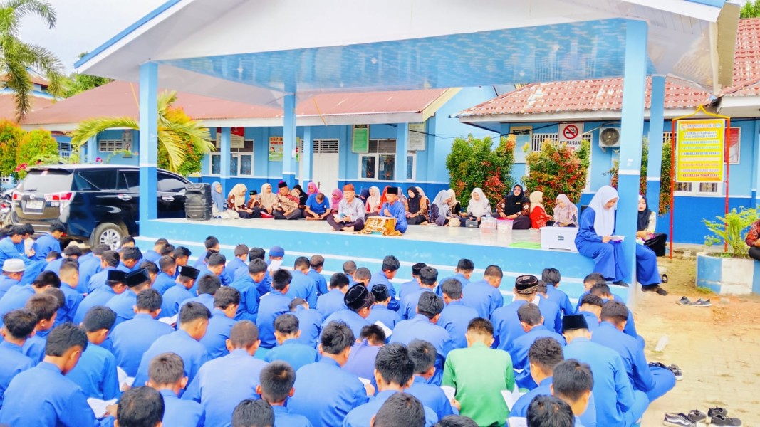 Doa Bersama Sambut Ramadhan di SMPN 2 Ukui
