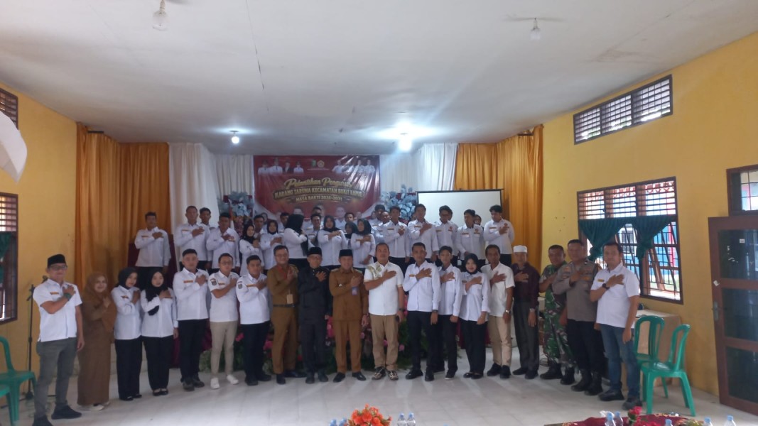 Hadiri Pelantikan Karang Taruna Bukit Kapur, Babinsa Kodim 0320/Dumai Dorong Peran Aktif Pemuda
