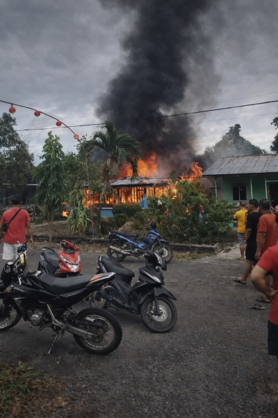 Rumah Semi Permanen Hangus Terbakar Saat Ditinggal Rayakan Imlek