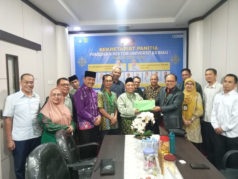 PARA TOKOH RIAU RESMI LEPAS PROF. DR. H. FIRDAUS, S.H., M.H. MENDAFTAR SEBAGAI CALON REKTOR UNIVERSITAS RIAU PERIODE 2025–2029