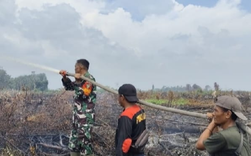 Kodim Dumai Gerak Cepat Tangani Karhutla di Batu Teritip, Sekitar 5 Hektare Lahan Terbakar
